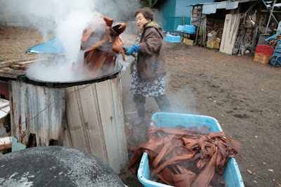 Nibutani bark cloth manufacturing process